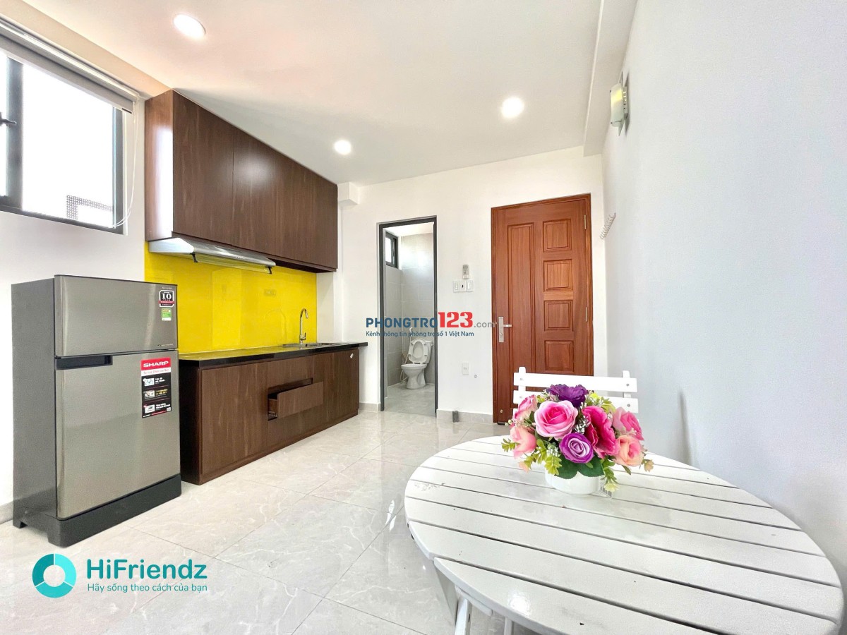 Cho Thuê Căn Hộ Studio Cao Cấp - Full Nội Thất - Ban Công - Thang Máy - Bảo Vệ - Gần Chợ Bà