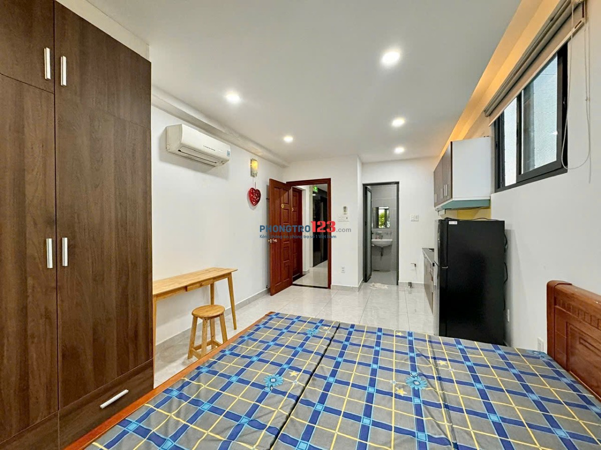 Cho Thuê Căn Hộ Studio Cao Cấp - Full Nội Thất - Ban Công - Thang Máy - Bảo Vệ - Gần Chợ Bà