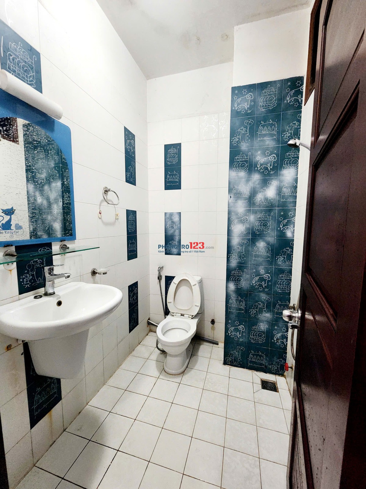 Chính chủ, Phòng 30m2, full nội thất, 3.8tr, free xe máy, khu Nguyễn Xuân Khoát, Thống Nhất, Tân Phú