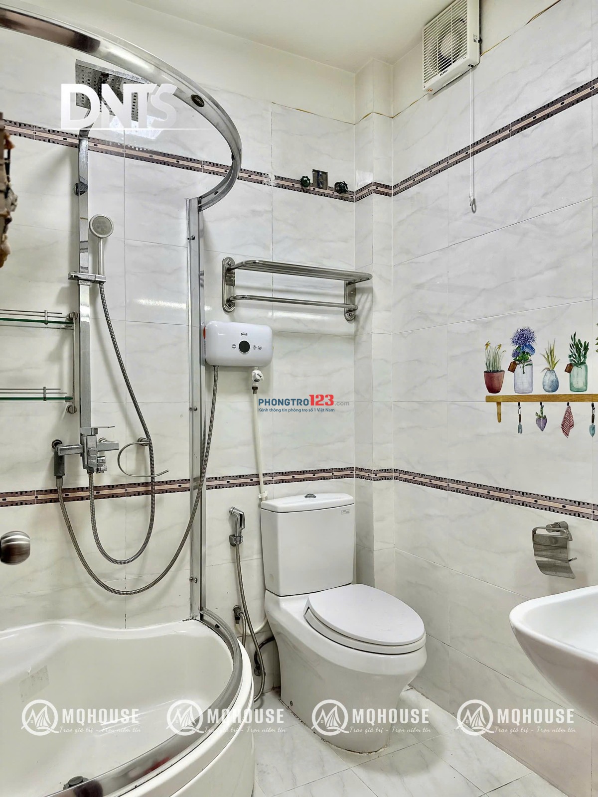 Cho thuê phòng quận 3_1PN 45m2_Thang máy_Ban công+cửa sổ_Gần Hồ Con Rùa_Chợ Tân Định_CV Lê Văn Tám