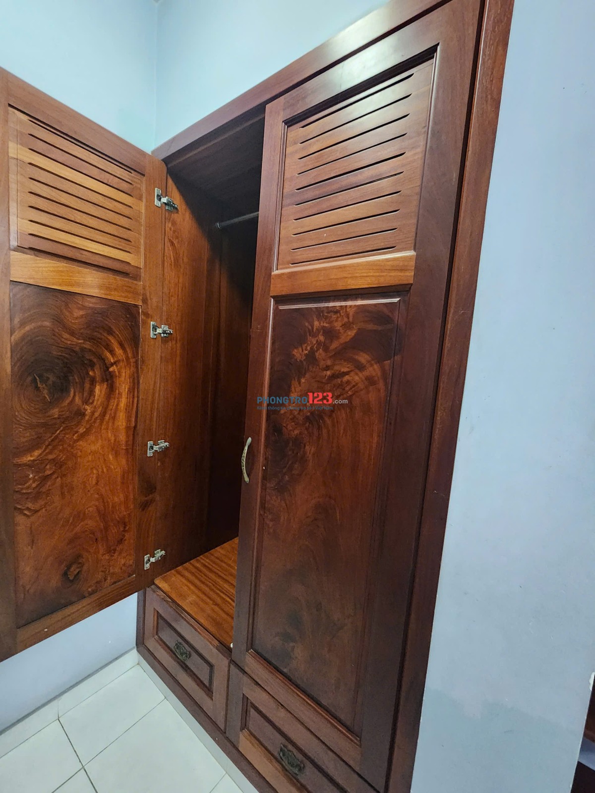 Chính chủ, Phòng 30m2, full nội thất, 3.8tr, free xe máy, khu Nguyễn Xuân Khoát, Thống Nhất, Tân Phú