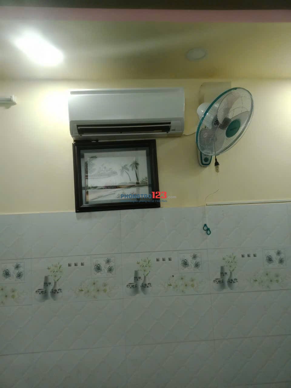 CHO THUÊ PHÒNG Q.10 - 40M2, ĐƯỜNG NGUYỄN CHÍ THANH GẦN ĐH KINH TẾ CƠ SỞ B (NGUYỄN TRI PHƯƠNG)