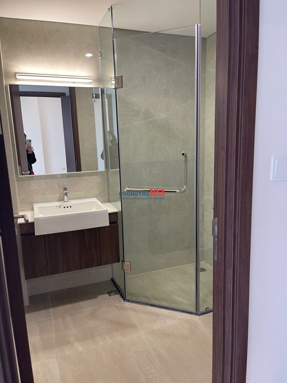 Cho thuê căn hộ chung cư cao cấp Masteri Waterfont