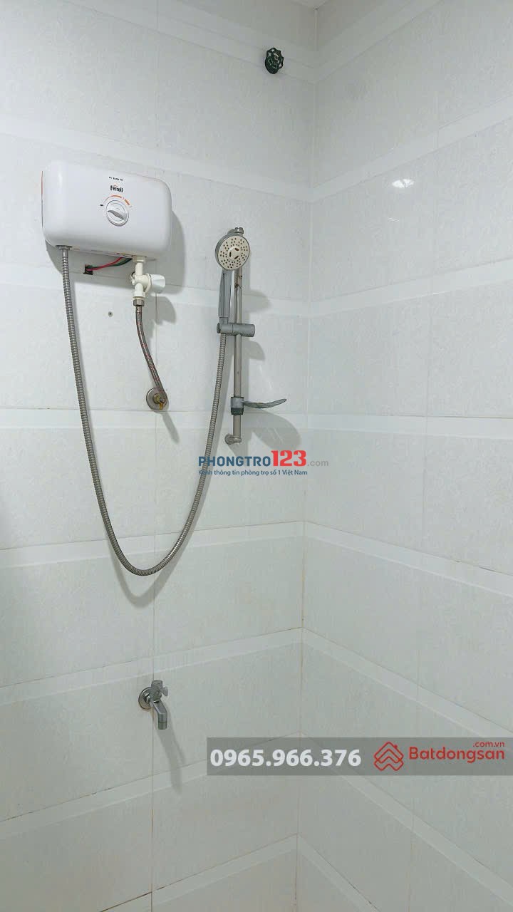 Chuyển công tác cần cho thuê CH Terra Rosa 69m2 - 2PN giá 6,5 Tr/th ở KDC 13E Intresco