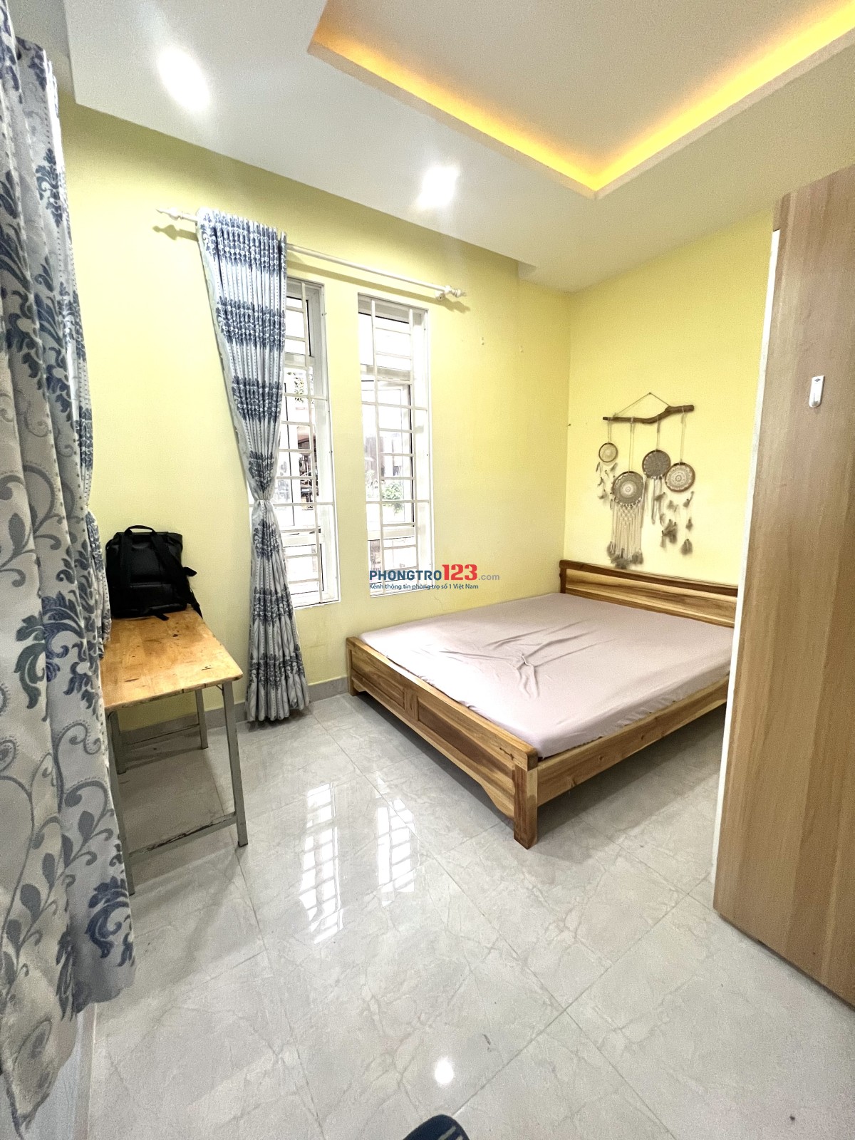 Căn Hộ 2 Phòng Ngủ, Cửa Sổ Trời, Ngay Phan Xích Long, Khu Vực Trung Tâm Phú Nhuận