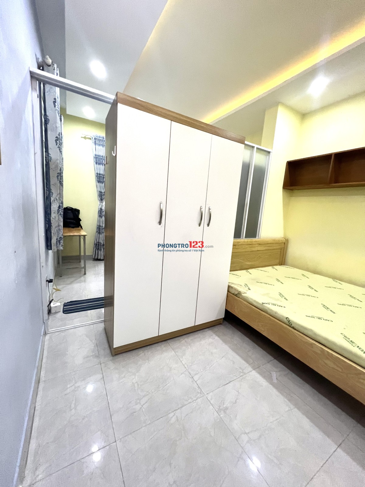 Căn Hộ 2 Phòng Ngủ, Cửa Sổ Trời, Ngay Phan Xích Long, Khu Vực Trung Tâm Phú Nhuận