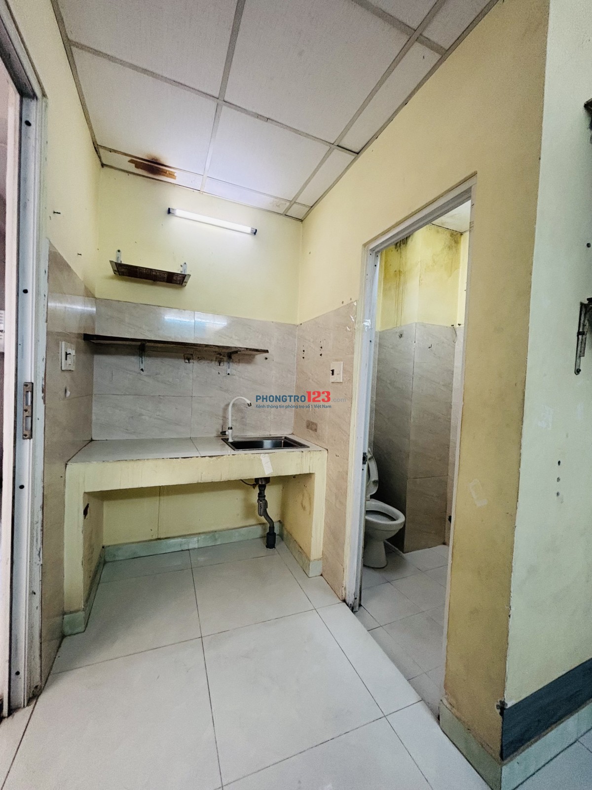TRỐNG LẠI 1 CĂN NGAY TẠI TÂN SƠN NHÌ, TÂN PHÚ SẴN GÁC VÀ KỆ BẾP