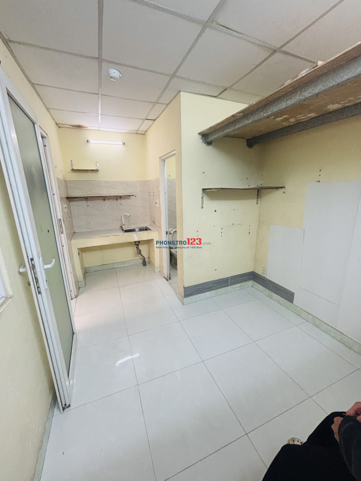 TRỐNG LẠI 1 CĂN NGAY TẠI TÂN SƠN NHÌ, TÂN PHÚ SẴN GÁC VÀ KỆ BẾP