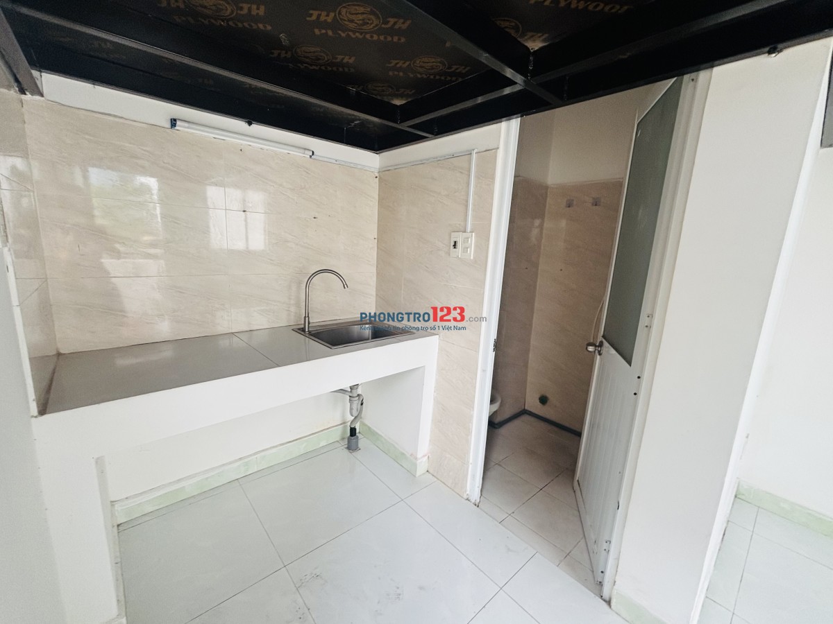 TRỐNG DUY NHẤT 1 CĂN CÓ GÁC CAO ĐỨNG ĐƯỢC, PHÒNG RỘNG THOÁNG MÁT BAN CÔNG HÀNH LANG