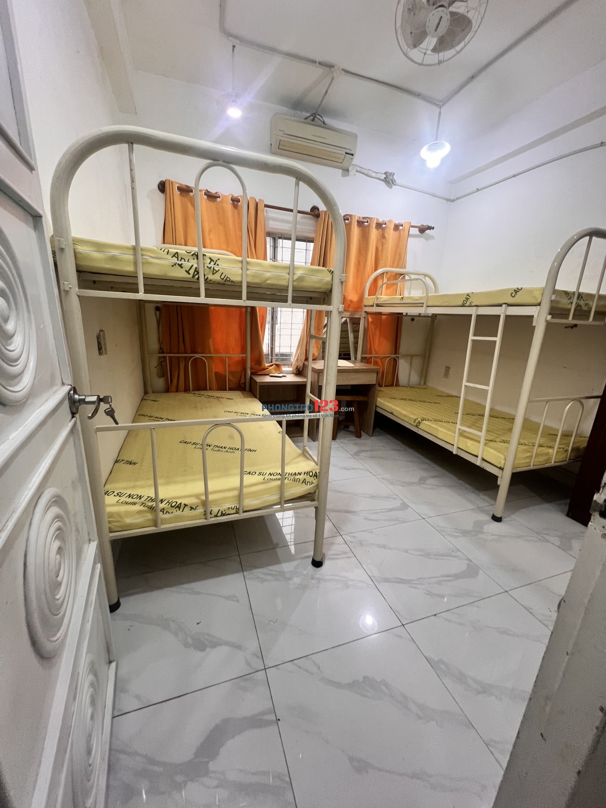 PHÒNG Ở GHÉP GIÁ RẺ CHỈ 500K/THÁNG – NGAY TRUNG TÂM QUẬN 1
