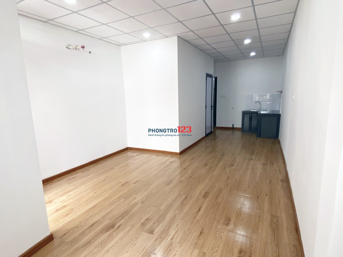 PHÒNG MỚI, HẺM 553 TRẦN HƯNG ĐẠO, Q1. 32m2 GIÁ 6,5tr