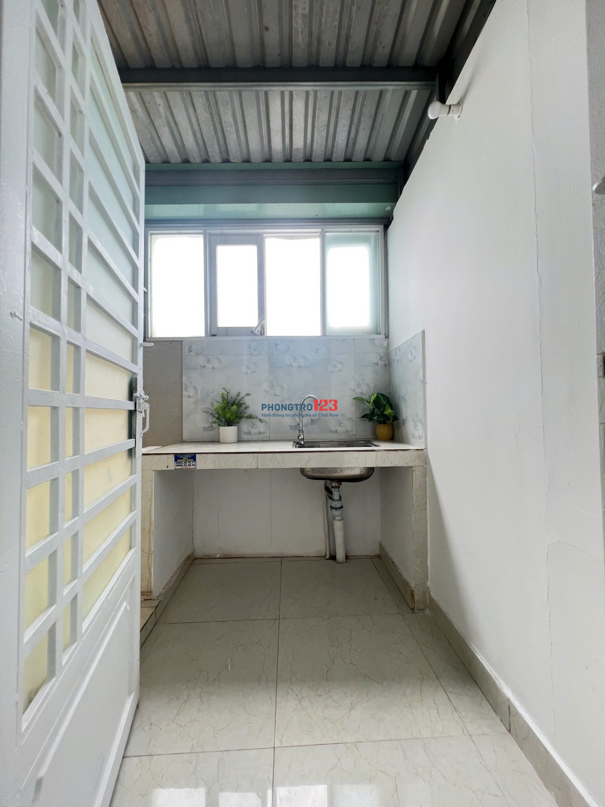 Studio 32m2 Tách Bếp, Full Nội Thất, Ban Công Sau Ở Đường Ngô Đức Kế Bình Thạnh