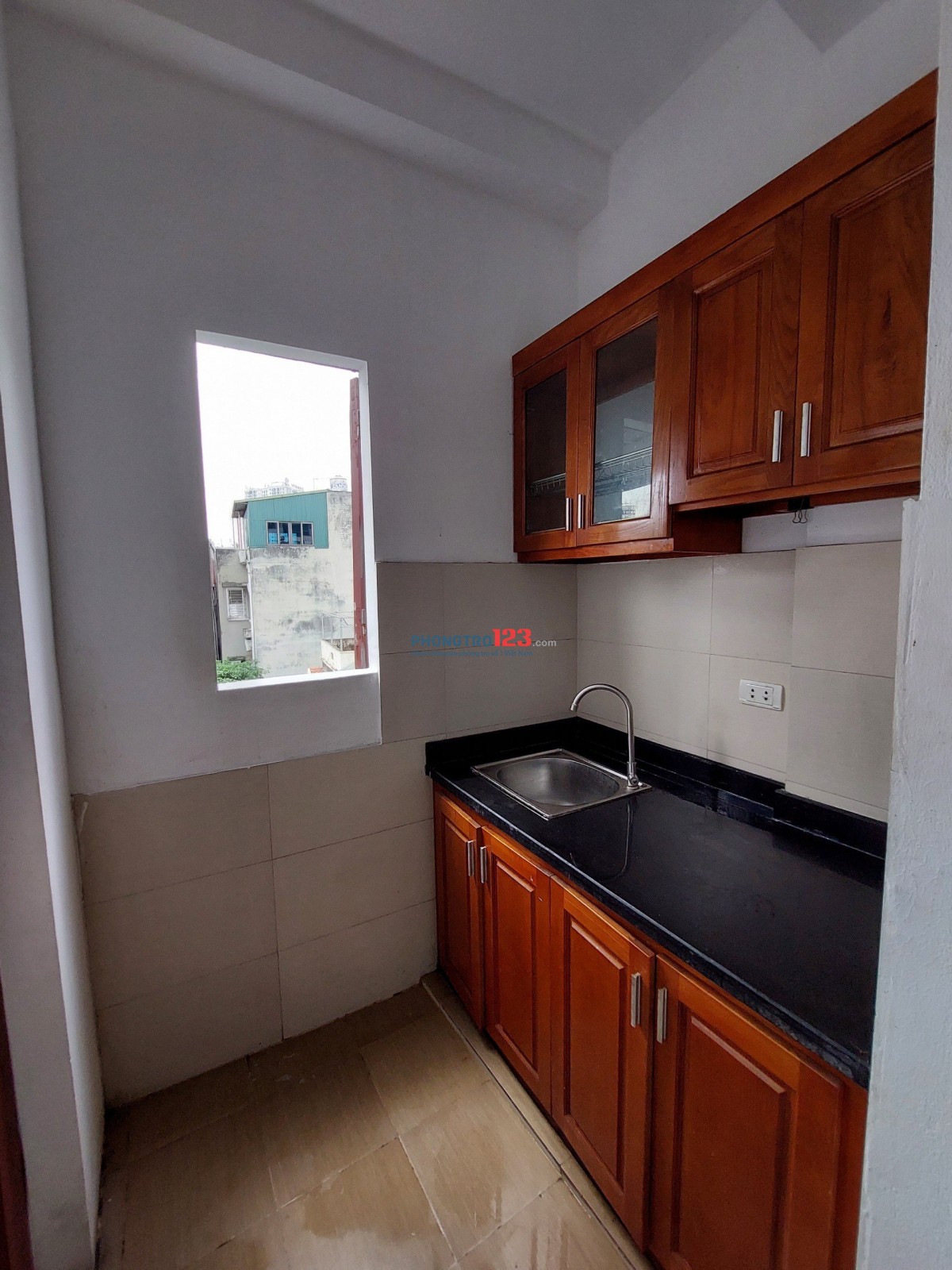 Trống phòng cho thuê tại 255 NGUYỄN KHANG, 1N1K