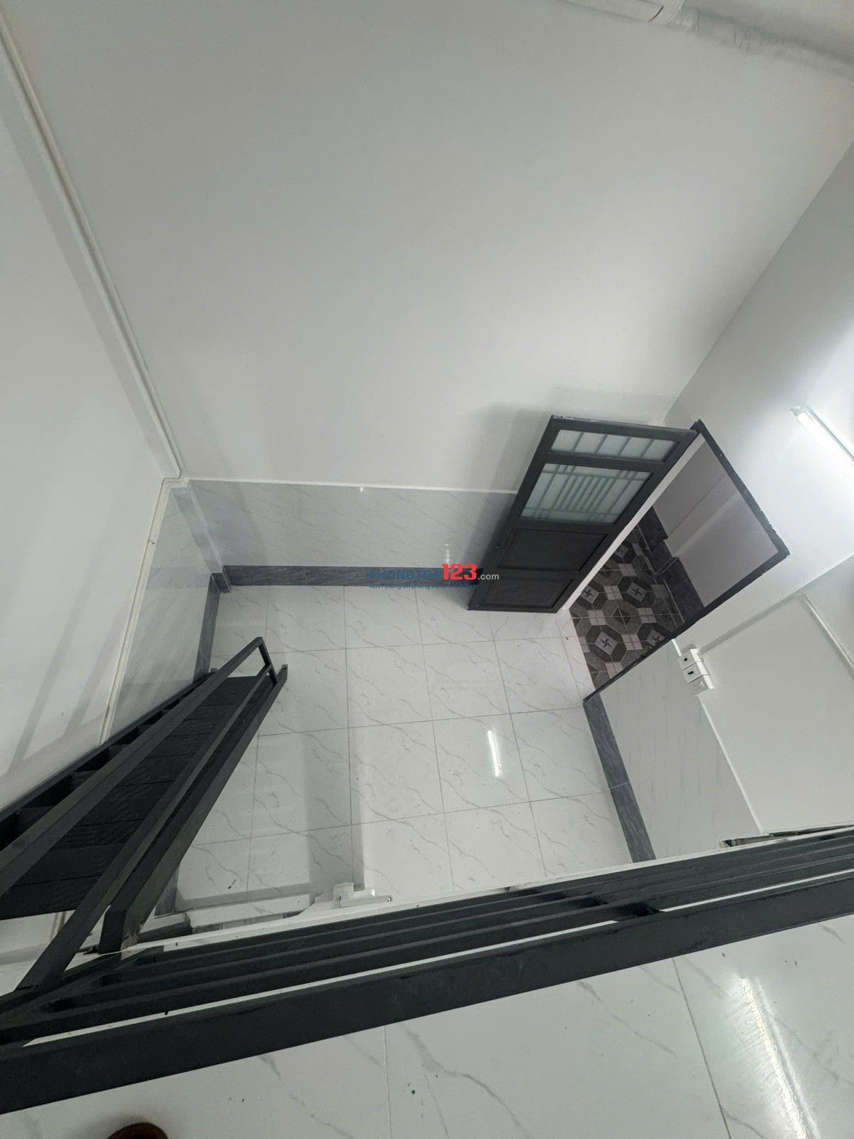 MINI HOUSE TRÊN ĐƯỜNG 30/4 GẦN TRƯỜNG CĐCT VÀ KHU 1 ĐHCT