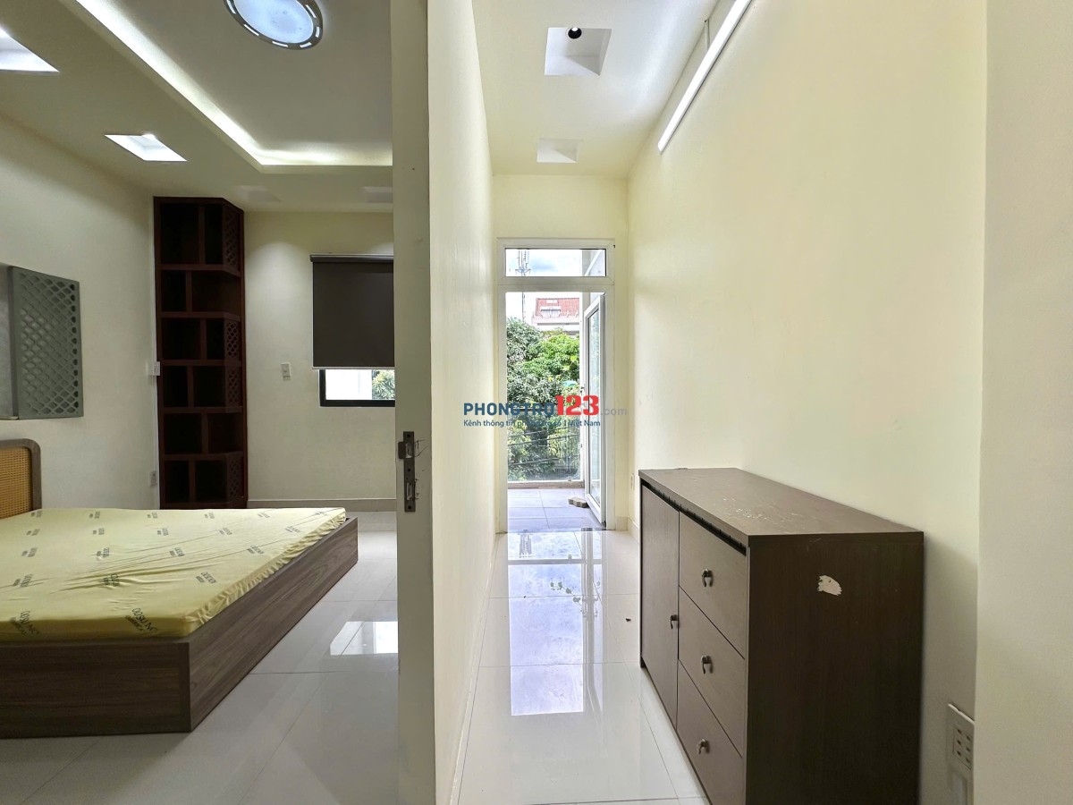 Cho thuê phòng tách bếp, ban công, máy giặt riêng gần công viên Làng Hoa, Gò Vấp