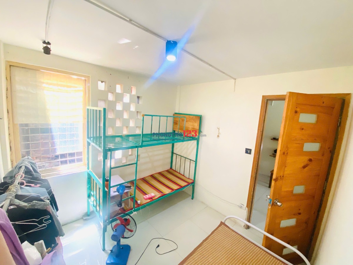 Tìm nữ ở ghép trong căn hộ 2 phòng ngủ ( 3ng/phòng). Lô 8 cư xá thanh đa bình thạnh (giường tầng)