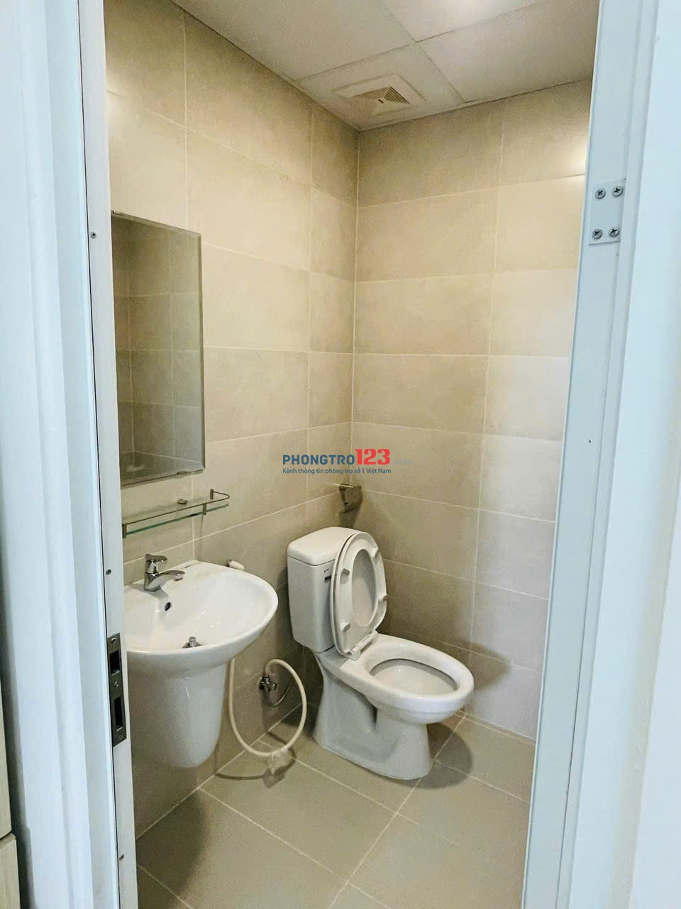 Chung cư BMC Võ Văn Kiệt, Cô Giang, Q1: 140m2 - giá thuê 14tr/th, 3p ngủ