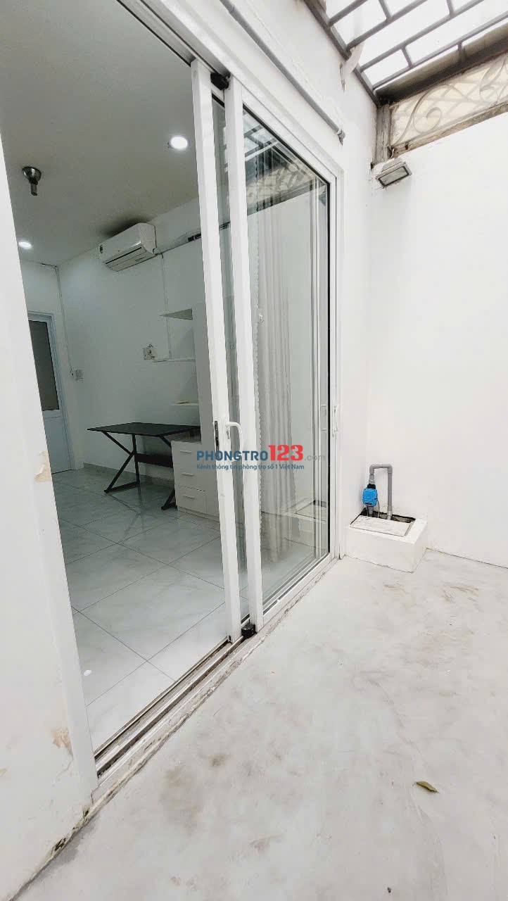 MỘT PHÒNG NGAY HOÀNG QUỐC VIỆT, CÓ SÂN SAU, PHÒNG RỘNG GIÁ ƯU ĐÃI CHỈ 3TR9, FULL NT, TIỆN QUA VIVO