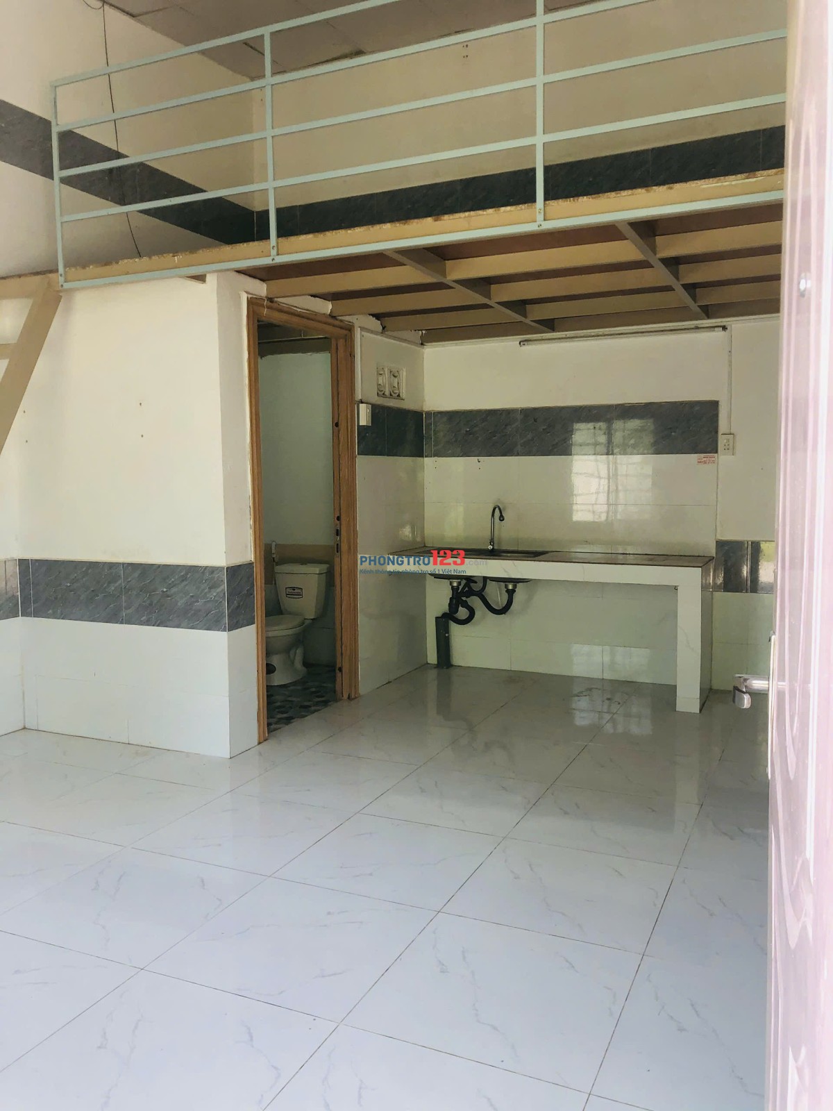 PHÒNG TRỌ 1.6TR CÓ GÁC XÉO SIÊU THỊ GO 300M
