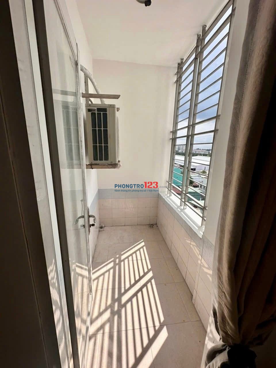 Chung cư Âu Cơ Tower, Âu Cơ, TP: 95m2, 3p ngủ rộng, ban công, 11tr
