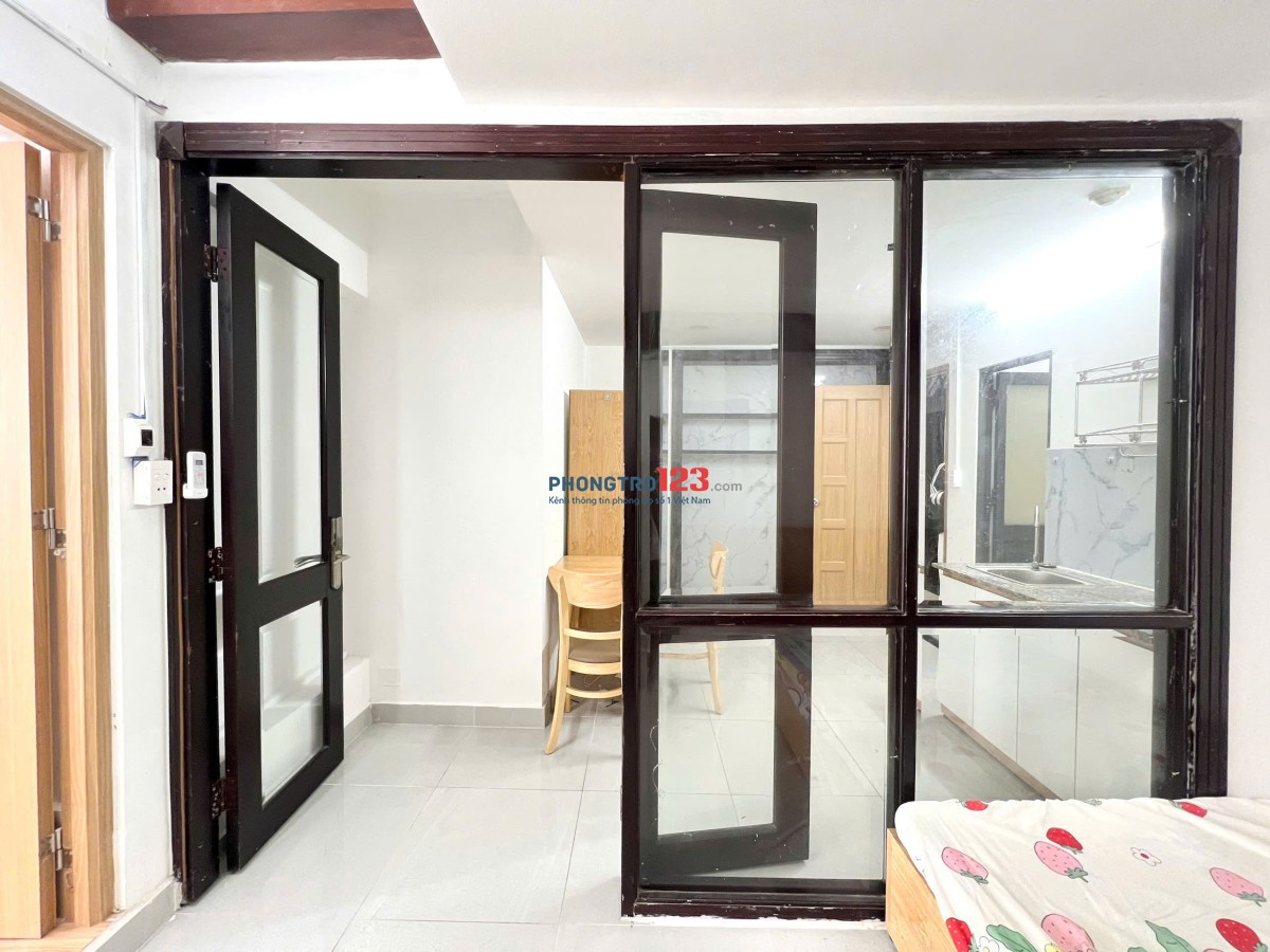 Căn hộ Bancon, 1 phòng ngủ, PK và khu bếp riêng - 224/22 Lý Thường Kiệt, P.14, Q.10 Gần ĐH BKhoa