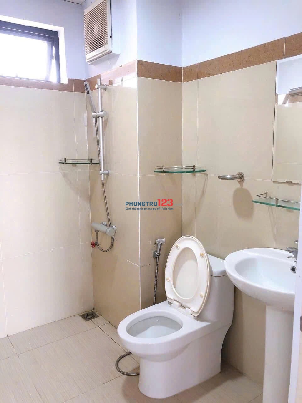 Chung cư Bảy Hiền, P11, Tân Bình, 11tr/th - Căn hộ thông tầng, cao, không gian rộng, thoáng