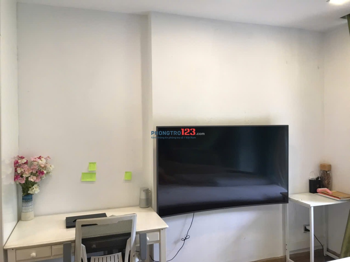 Cho thuê rẻ căn hộ cao cấp 120m2 Vinhome Central Park Bình Thạnh TP.HCM
