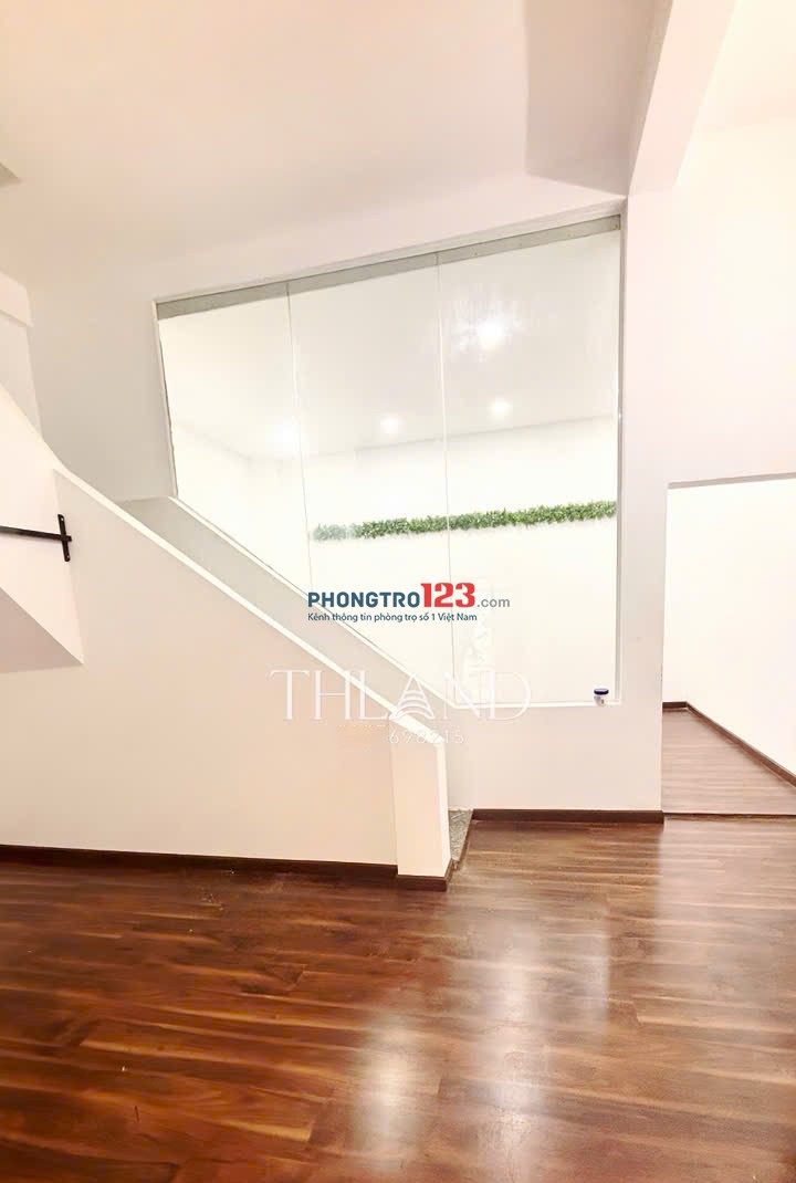 Top nhà vị trí đẹp cho thuê 5 x 15m Phú Thọ Quận 11 TP.HCM