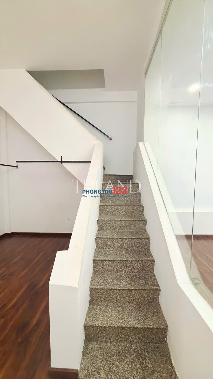 Top nhà vị trí đẹp cho thuê 5 x 15m Phú Thọ Quận 11 TP.HCM