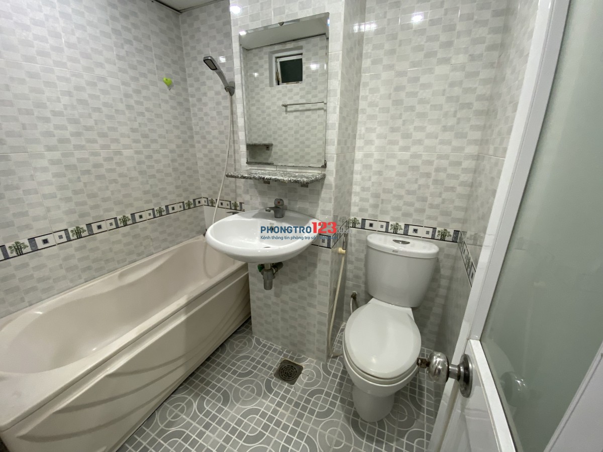Phòng cao cấp, đầy đủ tiện nghi. Gần đài truyền hình và trường Khoa Học Xã Hội & Nhân Văn 100 mét