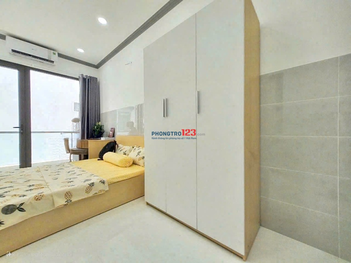 Phòng trọ ban công full nội thất 30m2 gần ĐH Ngoại Thương, Hutech, Hồng Bàng đường Nguyễn Gia Trí