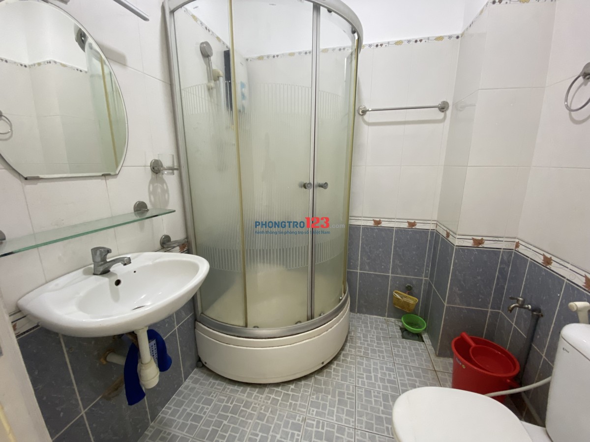 Phòng cao cấp, đầy đủ tiện nghi. Gần đài truyền hình và trường Khoa Học Xã Hội & Nhân Văn 100 mét