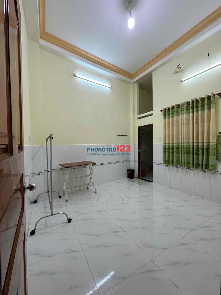 Phòng trọ mới có máy lạnh - Quận 3