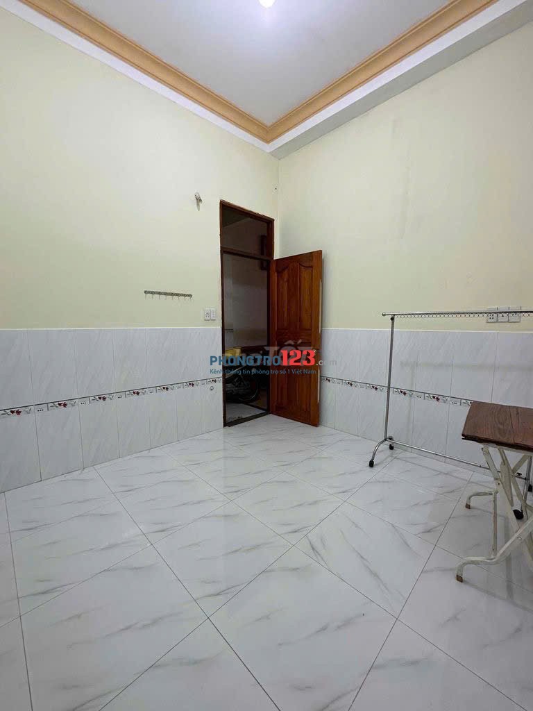 Phòng trọ mới có máy lạnh - Quận 3