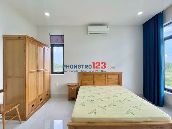 Phòng có cửa sổ thoáng mát ngay Nơ Trang Long, quận Bình Thạnh
