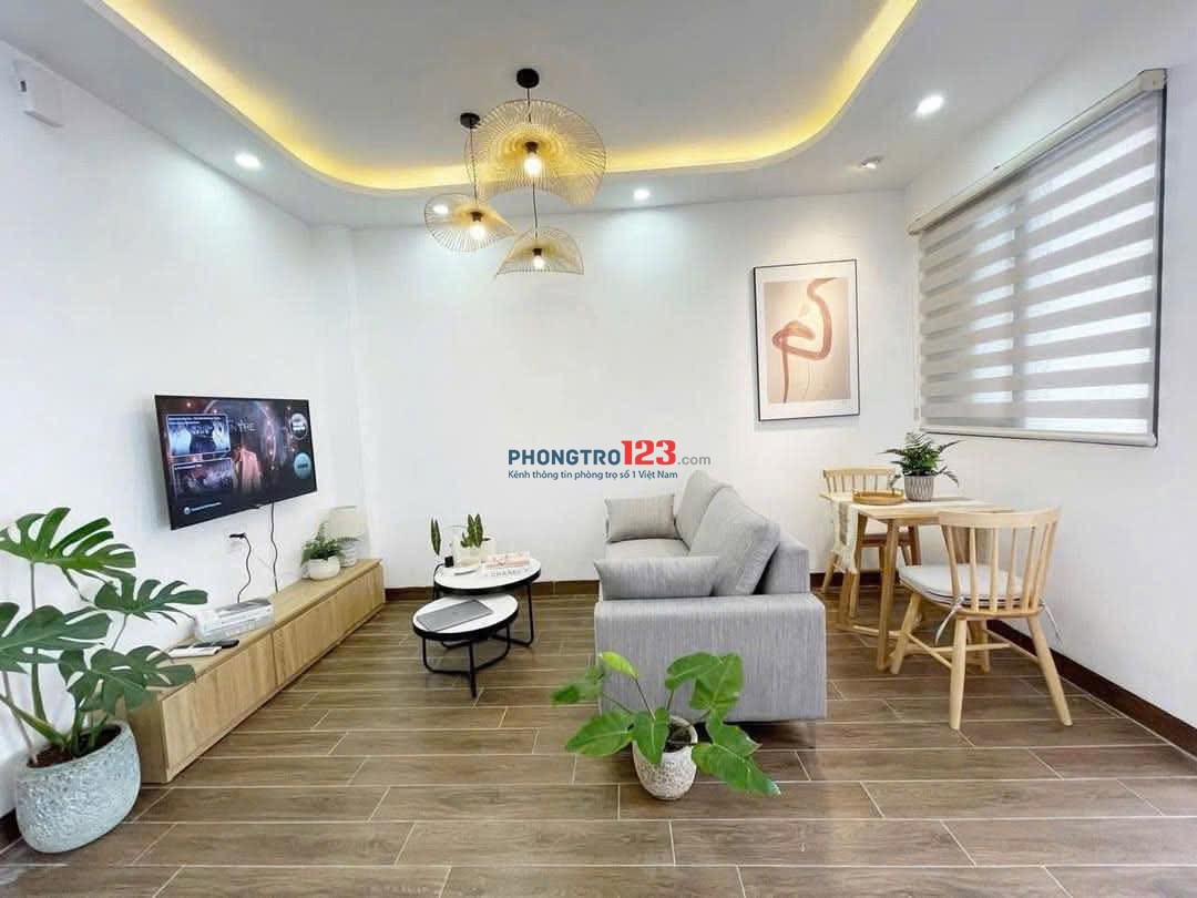 TRỐNG LẠI SIÊU PHẨM 2 PHÒNG NGỦ BAN CÔNG GẦN NTT, TDT, RMIT, SC VIVO, CRESENT MALL, LOTTE Q7