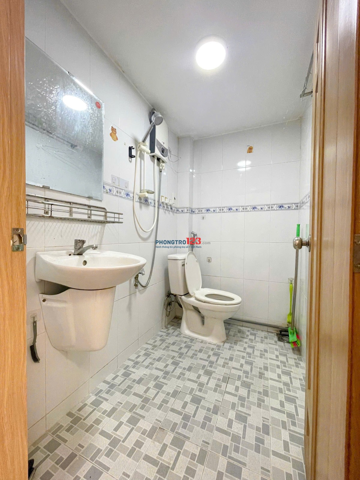 PHÒNG TRỌ RỘNG 36M2 Ở NGAY TRỤC ĐƯỜNG LÊ VĂN SỸ GIÁ CHỈ 6TR3/ THÁNG