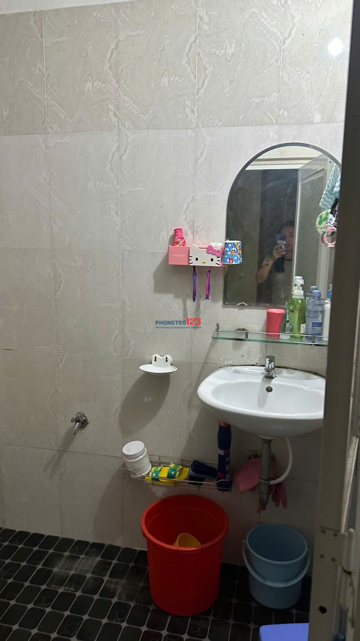 Cần cho nữ thuê phòng máy lạnh - trung tâm bình thạnh đường Huỳnh ĐÌnh Hai