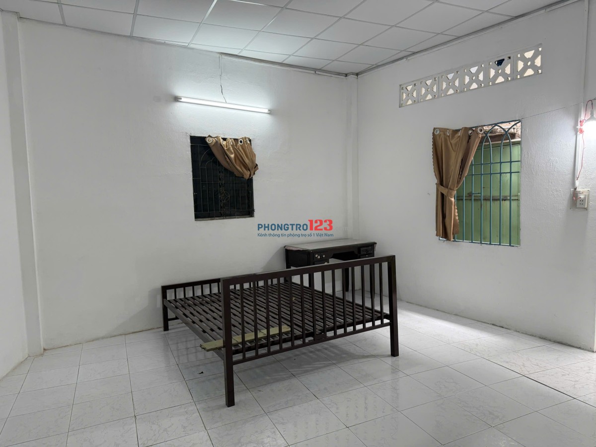 Cho thuê phòng trọ giá rẻ đẹp rộng rãi thoáng mát, yên tĩnh Quận Phú Nhuận, gần siêu thị Rạch Miễu