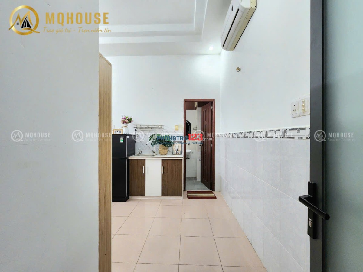 Chính chủ cho thuê phòng ban công Phan Sào Nam gần bàu cát đồng đen Âu Cơ hồng lạc