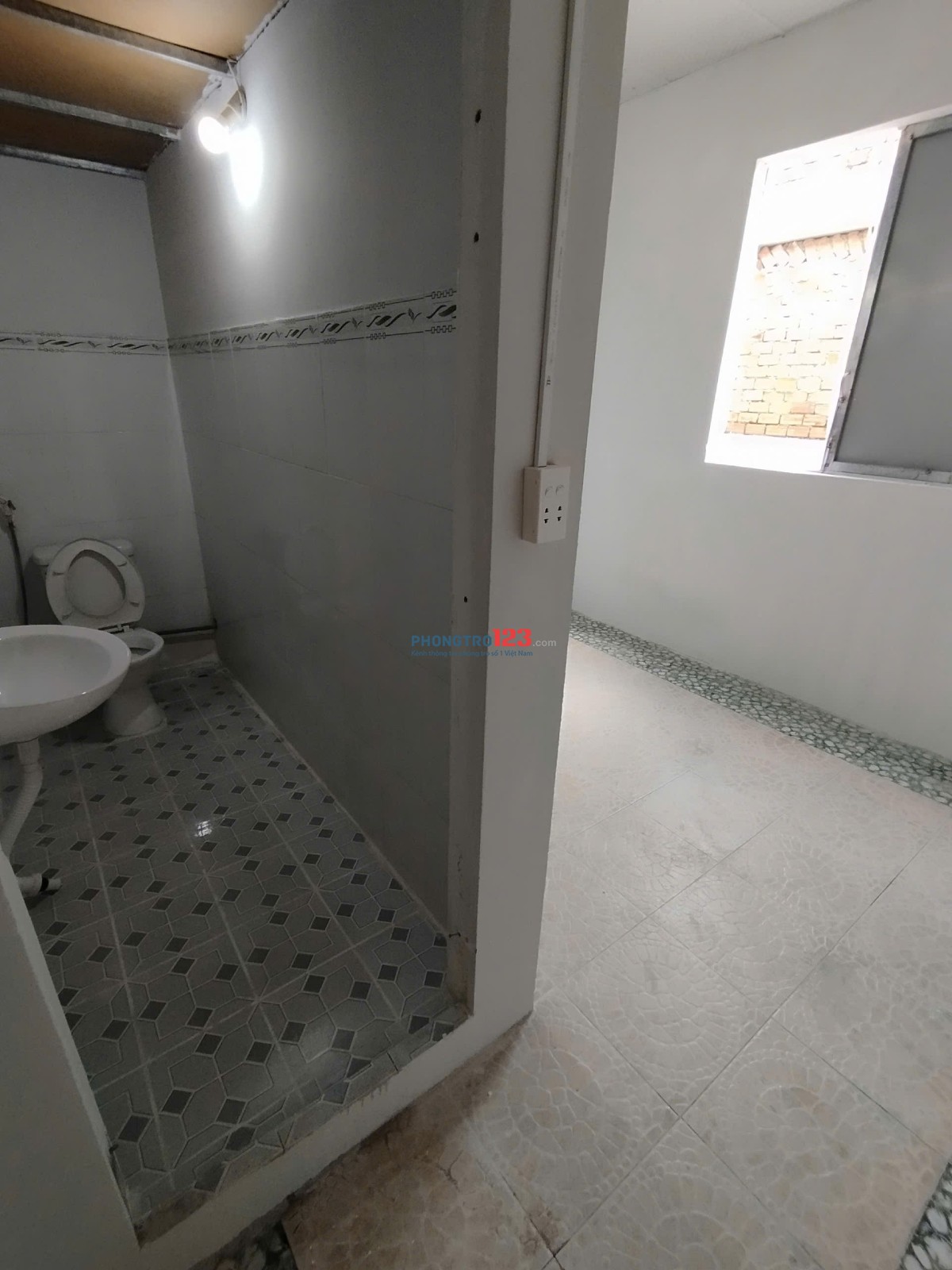 Phòng giá 2,8 triệu cửa sổ thoáng. Đường Tạ Quang Bửu P4 Q8