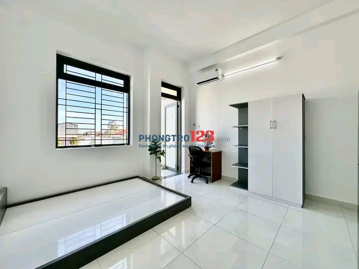 Studio 28m2 thoáng, full nội thất Nguyễn Gia Trí, quận Bình Thạnh, GTVT, Hutech, Hàng Xanh