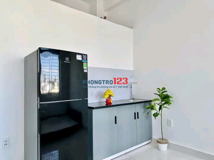 Studio 28m2 thoáng, full nội thất Nguyễn Gia Trí, quận Bình Thạnh, GTVT, Hutech, Hàng Xanh