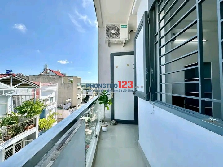 Studio 28m2 thoáng, full nội thất Nguyễn Gia Trí, quận Bình Thạnh, GTVT, Hutech, Hàng Xanh