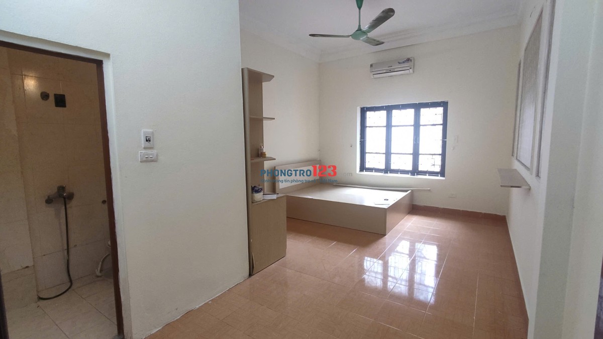 Cho thuê nhà nguyên căn 4 tầng - 5 phòng ngủ - 1 bếp