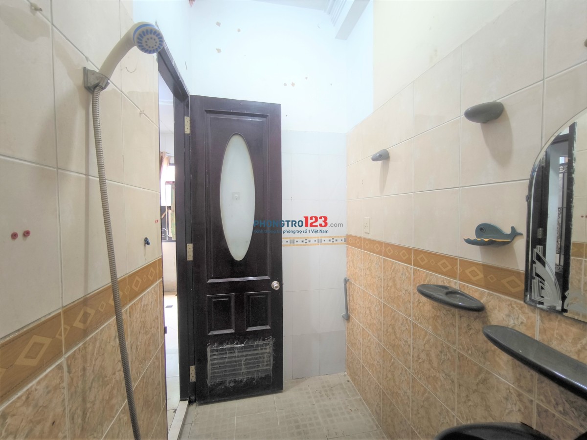 Tìm bạn ở ghép, phòng 2 - 3 người, mỗi người 1500k/tháng