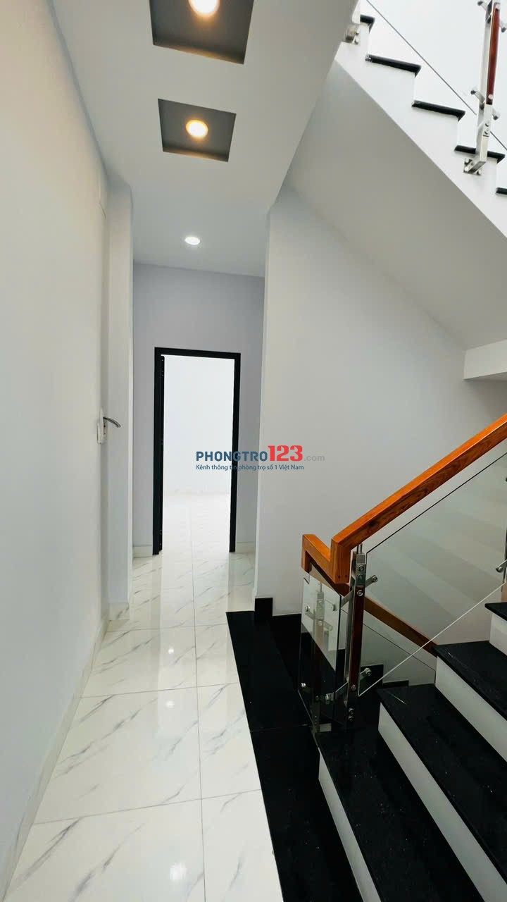 (Chỉ cho nữ thuê) phòng hiện đại tiện nghi, có máy lạnh, tủ lạnh cửa sổ thoáng mát giá chỉ 2.5tr