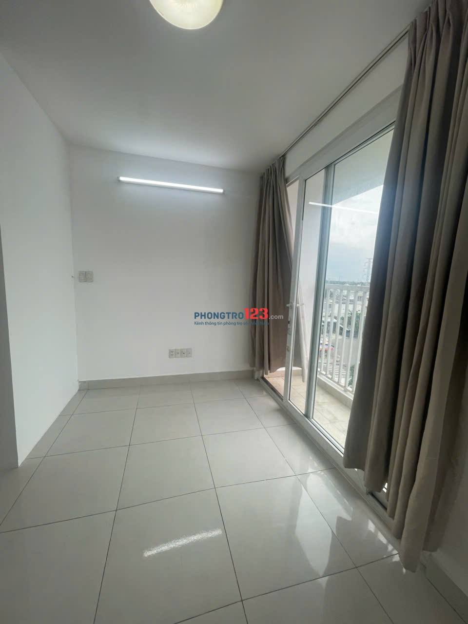 Cho thuê phòng FULL ban công trong chung cư TARA RESIDENCE