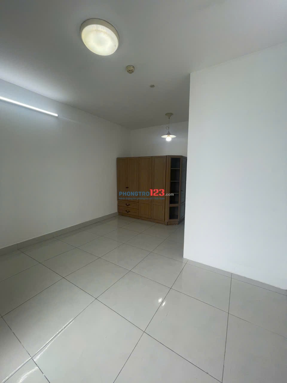 Cho thuê phòng FULL ban công trong chung cư TARA RESIDENCE