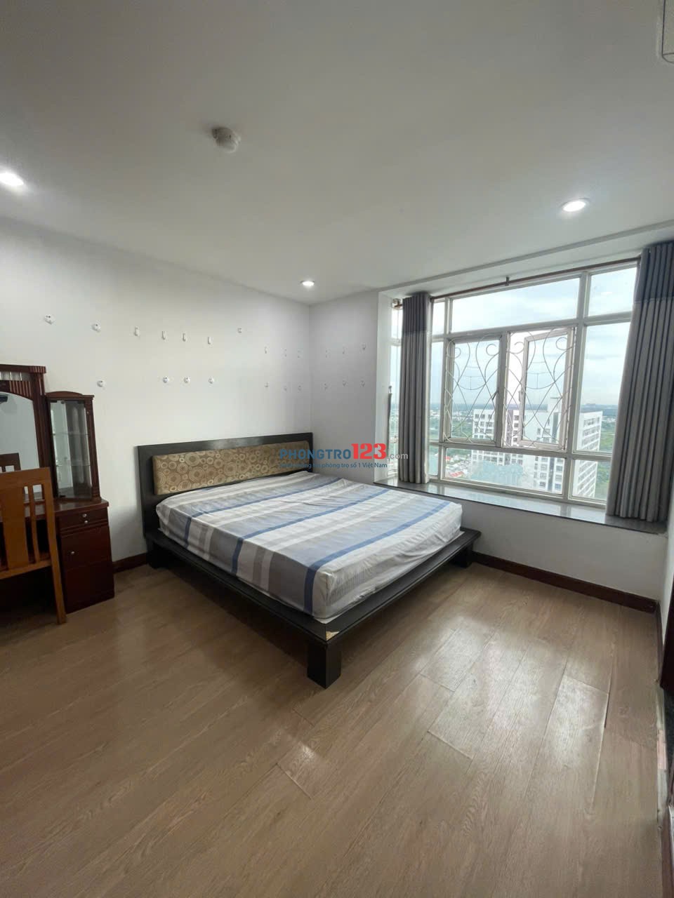 Phòng master trong chung cư HAGL3, Nguyễn Hữu Thọ, quận 7